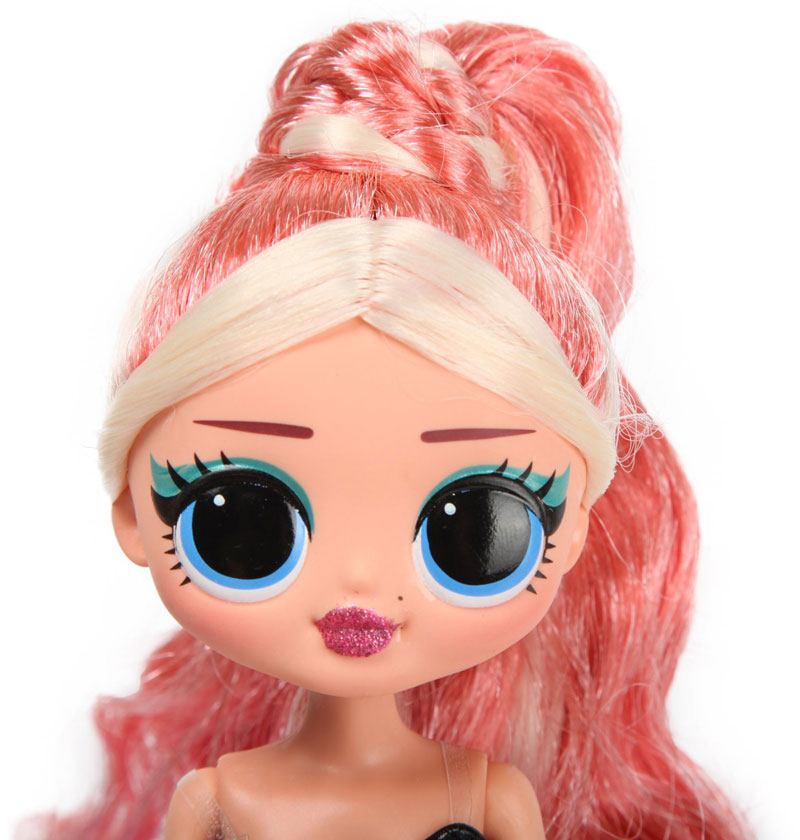 Набор LOL Surprise Кукла OMG Winter Chill Big Wig and Madame Queen 570264 красивое личико с голубыми глазами